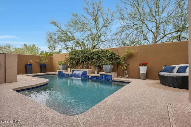 MLS: 6498985 Condo For Sale