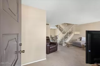 Photo #3: 6499085 Listing 