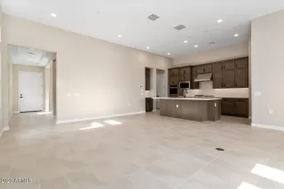 Photo #5: 6500456 Listing