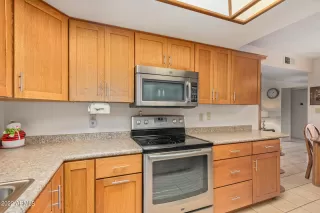 Photo #5: 6501418 Listing 