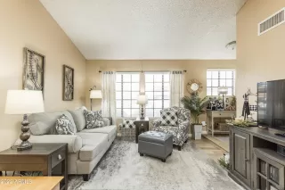 Photo #5: 6501904 Listing 