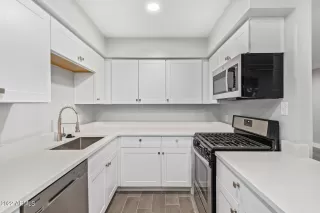 Photo #5: 6502169 Listing