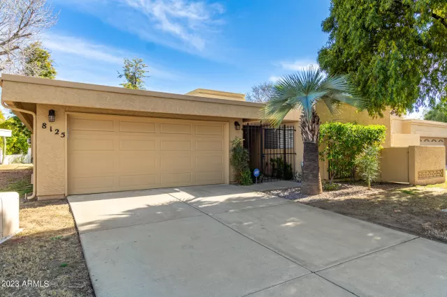 MLS: 6502331 Condo For Sale