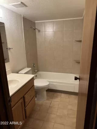 Photo #5: 6502577 Listing