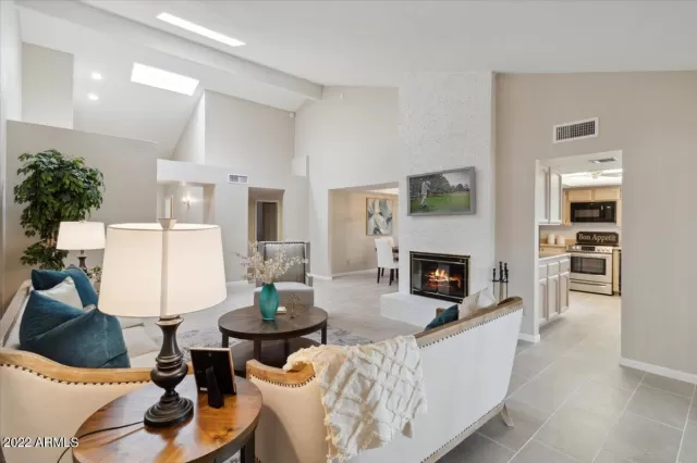 MLS: 6502639 Condo For Sale