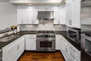 Photo #5: 6502699 Listing