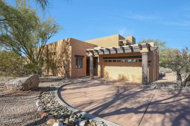 MLS: 6502869 Condo For Sale