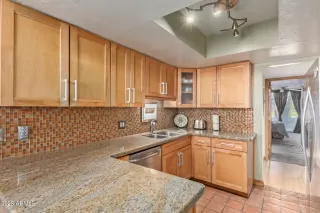 Photo #6: 6503073 Listing 