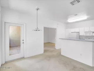 Photo #6: 6503755 Listing