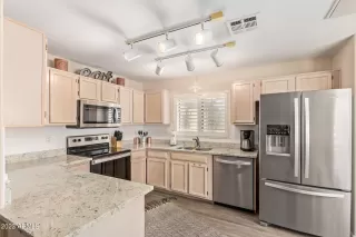Photo #5: 6503804 Listing 