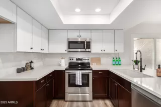 Photo #2: 6504201 Listing