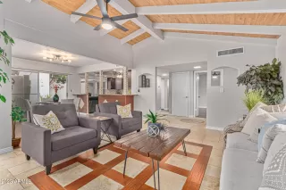 Photo #2: 6504389 Listing