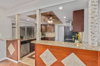 Photo #6: 6504389 Listing