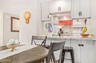 Photo #6: 6504834 Listing