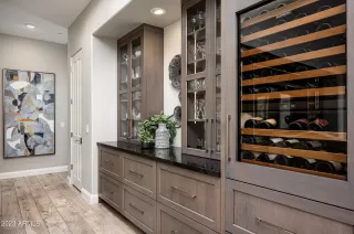 Photo #3: 6504857 Listing