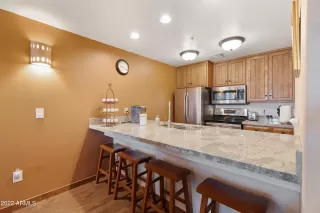 Photo #5: 6504908 Listing