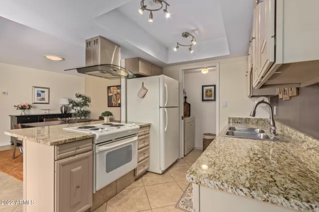 MLS: 6506040 Condo For Sale