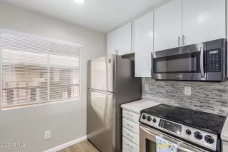 Photo #2: 6506133 Listing