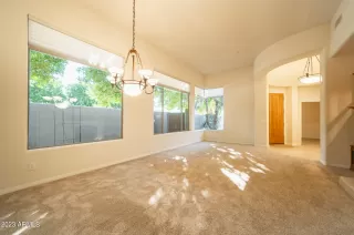 Photo #5: 6506596 Listing