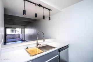 Photo #2: 6506818 Listing
