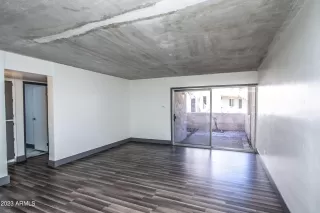 Photo #4: 6506818 Listing