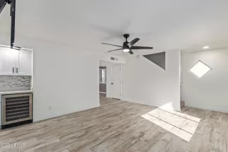 Photo #2: 6506906 Listing