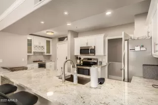 Photo #5: 6507126 Listing