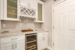 Photo #6: 6507126 Listing