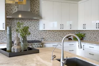 Photo #3: 6507453 Listing