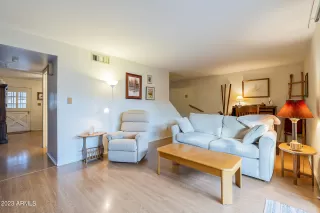 Photo #5: 6507586 Listing