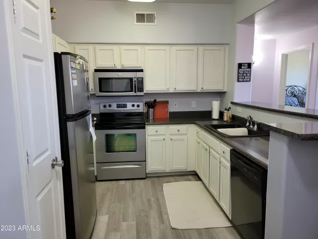 MLS: 6508278 Condo For Sale