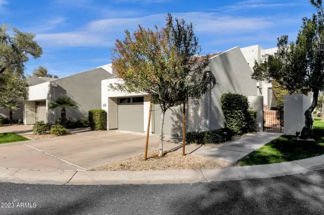 MLS: 6508436 Condo For Sale