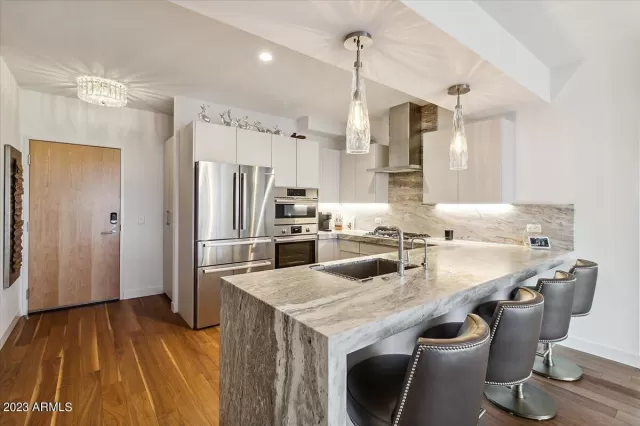 MLS: 6508558 Condo For Sale