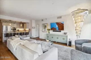 Photo #2: 6508558 Listing