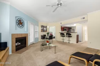 Photo #5: 6508906 Listing