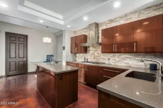 Photo #2: 6509446 Listing