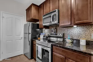 Photo #6: 6509763 Listing