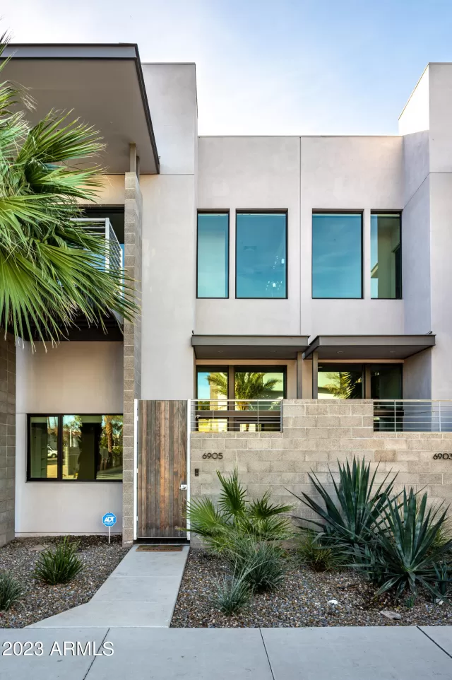 MLS: 6509902 Condo For Sale