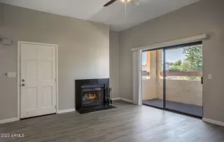 Photo #4: 6509975 Listing