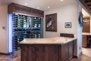 Photo #6: 6510065 Listing