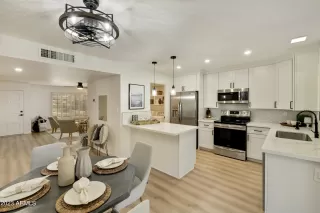 Photo #2: 6510118 Listing