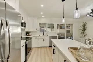 Photo #3: 6510118 Listing