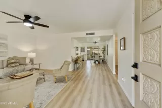 Photo #5: 6510118 Listing