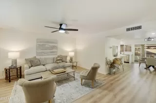 Photo #6: 6510118 Listing