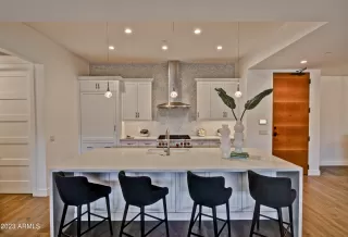 Photo #2: 6510677 Listing 