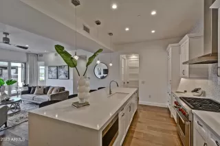 Photo #6: 6510677 Listing 