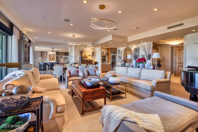 MLS: 6510736 Condo For Sale