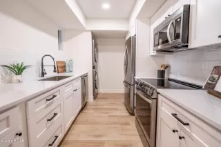 Photo #6: 6511106 Listing