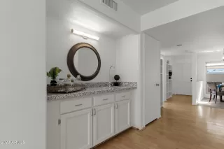 Photo #6: 6511407 Listing 