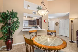 Photo #6: 6511411 Listing